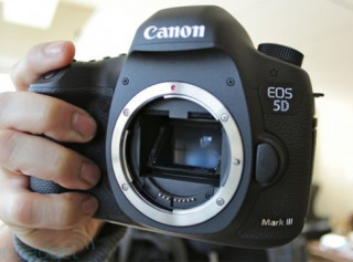 Thực tế Canon EOS 5D Mark III
