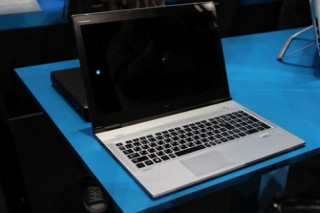 Ultrabook mỏng nhất của NEC ‘khoe dáng’ tại CES 2013