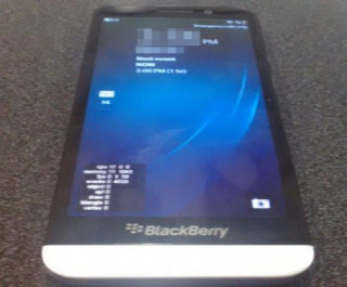 Video thực tế đầu tiên về phablet 5 inch BlackBerry A10