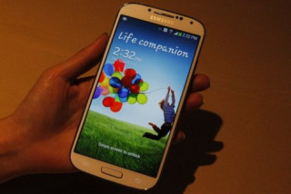 Video và ảnh thực tế Galaxy S4 vừa trình làng