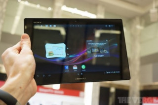 Xperia Tablet Z giá bằng iPad 4 bản Wi-Fi