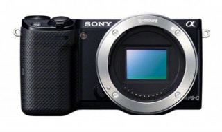Ảnh NEX-5T và 3 ống kính E-mount của Sony xuất hiện 