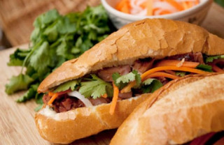 ‘Bánh mì Việt - món ăn đường phố ngon nhất thế giới’