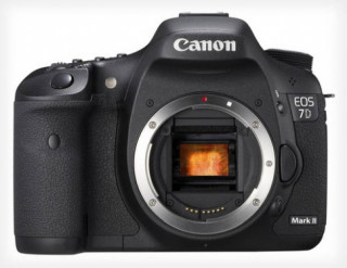 Canon 7D Mark II ‘thất hẹn’ tại triển lãm CP 2013