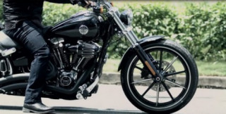 [Clip] Hướng dẫn đi xe phân khối lớn của Harley-Davidson Sài Gòn