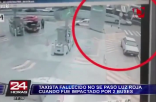 [Clip] Taxi tử nạn do bị xe buýt tông trực diện từ hai phía