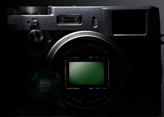 Fujifilm X200 có thể trang bị cảm biến full-frame