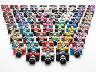 Máy ảnh 100 kiểu kết hợp màu sắc của Pentax