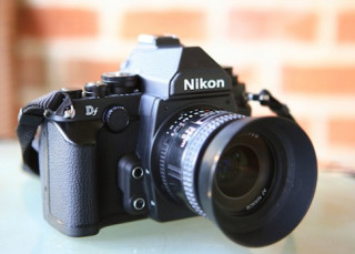 Máy ảnh full-frame Nikon Df về Việt Nam giá gần 58 triệu đồng