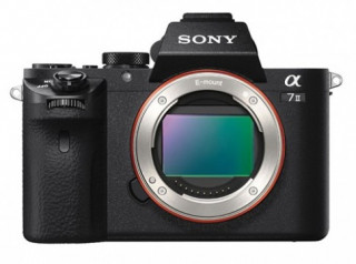 Máy ảnh full-frame Sony Alpha A7 II có giá từ 1.700 USD