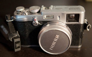 ‘Mổ xẻ’ Fujifilm X100