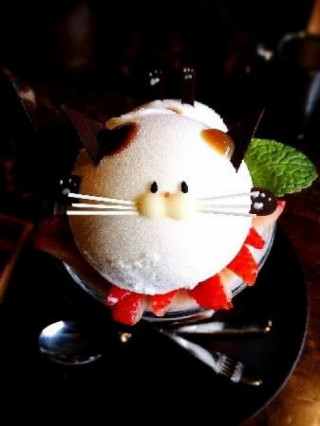 Món kem mặt mèo siêu đáng yêu “thách” bạn dám ăn