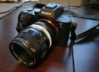 Một lựa chọn ống kính tiết kiệm cho anh em chơi máy ảnh Sony