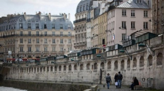 Những gian hàng sách đang dần biến mất ở Paris