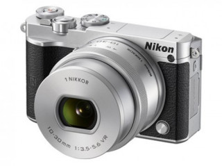 Nikon 1 J5 chụp liên tiếp 60 ảnh mỗi giây ra mắt
