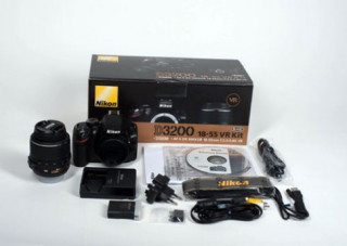 Nikon D3200 xách tay giá 16 triệu đồng