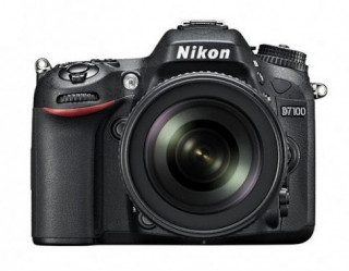 Nikon D7100 không phải là mẫu thay thế cho D300s