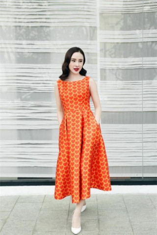 Rực rỡ váy xòe cho ngày đầu xuân như mĩ nhân Việt