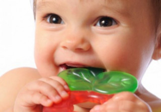 Tại sao bé chậm mọc răng