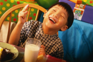 Tại sao bé uống sữa tốt nhưng chậm cao