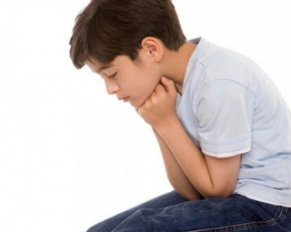 Trẻ bỗng dưng buồn có thể bị trầm cảm