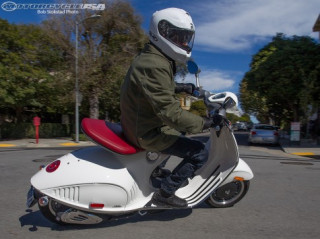 Vespa 946 chiếc xe tay ga chỉ dành cho giới nhà giàu