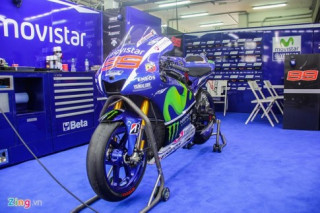 Yamaha YZR- M1 Chiếc siêu môtô ổn định nhất năm MotoGP 2015