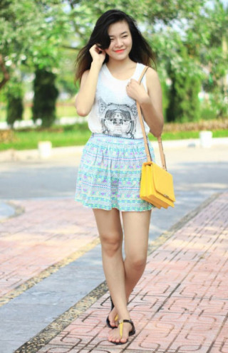 Áo phông in hình tinh nghịch đầu Thu