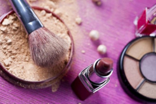 Bạn đã biết cách dùng phấn phủ chưa?