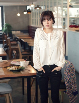 Biến tấu đẹp cho sơ mi trắng