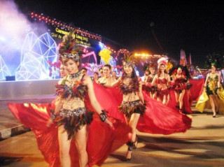 Carnaval Hạ Long 2016 không tổ chức diễu hành xe mô hình