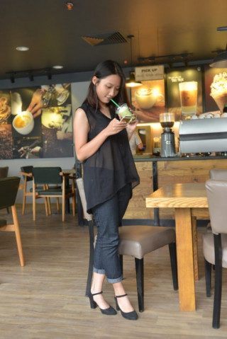 Cô nàng nhàm chán “lột xác” thành tiểu thư gợi cảm