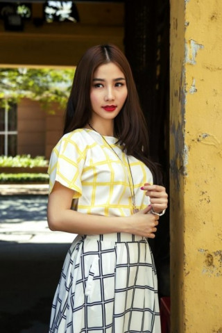 Diễm My 9X mặc váy ‘nhái’ của Phạm Băng Băng