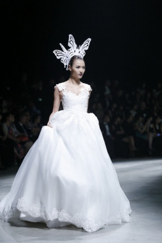Đỗ Mạnh Cường làm show trên trời Hà Nội