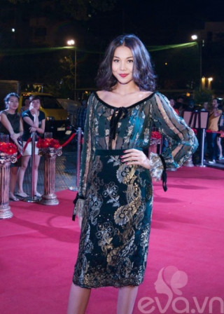 Đụng váy, Thanh Hằng ngang tầm Phạm Băng Băng