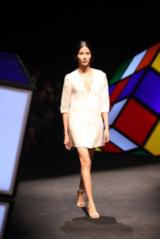 Elle Show: Thỏa mãn với bữa tiệc của NTK Việt