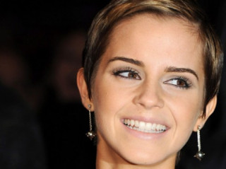 Emma Watson - “phù thủy” đeo khuyên tai