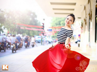 Eva đẹp: Nàng MC một con vẫn ‘son sắc’