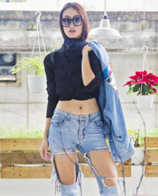 Gái ngoan chớ để tai tiếng vì jeans rách
