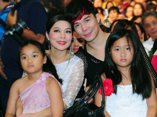 Hà Hồ ‘mệt mỏi’, Ngô Thanh Vân kém xinh