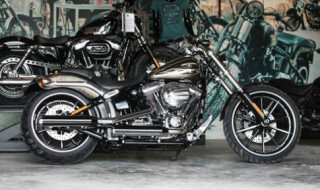 Harley-Davidson Breakout màu độc nhất Việt Nam