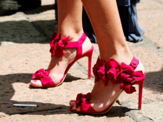 Hè về rồi, em đã mua sandals chưa?