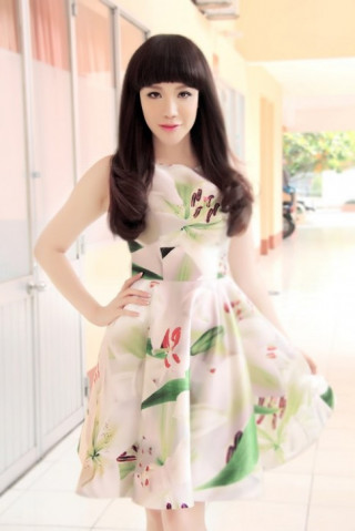 Hồ Quỳnh Hương dịu dàng như công chúa