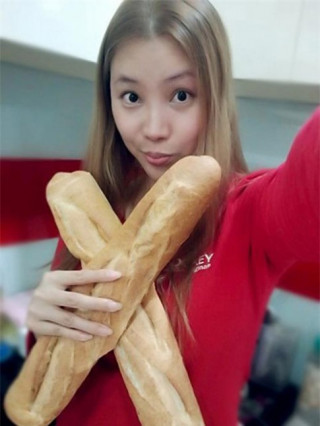 Hồ Quỳnh Hương mặt mộc gây bất ngờ