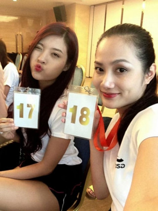 Hoàng Thu - Diệu Linh trong ngày đầu tham dự Siêu mẫu Châu Á