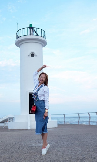 Minh Hằng tươi xinh như hoa tại Hàn Quốc