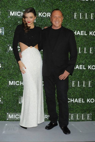 Miranda Kerr bị bóc mẽ photoshop quá đà