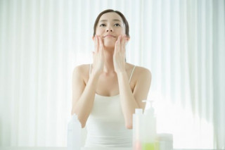 Mỹ phẩm nào nên mua loại ‘rẻ tiền’?