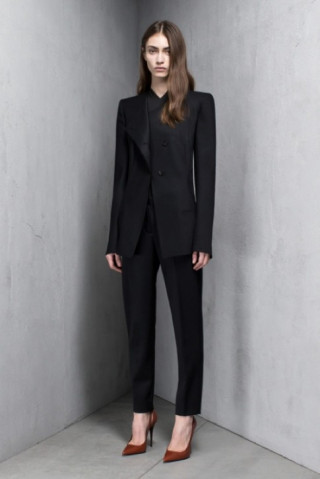 Narciso Rodriguez: Vẻ đẹp Mỹ nơi công sở