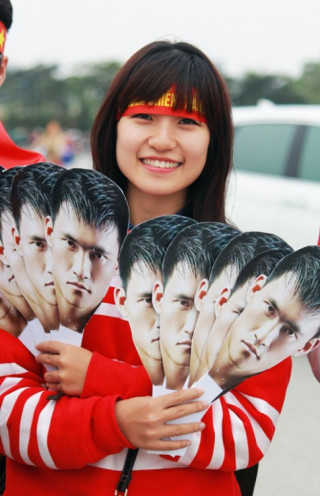 Ngắm những fan nữ xinh đẹp, trung thành của đội tuyển Việt Nam